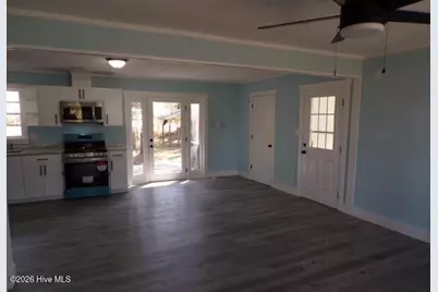1525 Seven Creeks Highway, Whiteville, NC 28472 - Photo 3