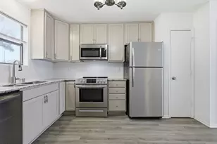 100 Ravenwood Dr, Jacksonville, NC 28546 - Photo 5