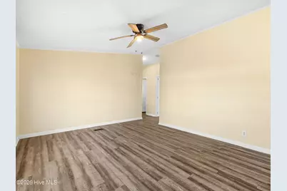 307 N Winchester Lane, Hubert, NC 28539 - Photo 9