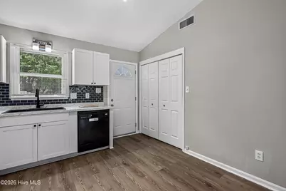 222 Cedar Creek Drive, Jacksonville, NC 28540 - Photo 9