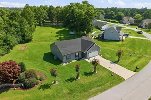 501 Park Meadows Dr, Newport, NC 28570 - Photo 9