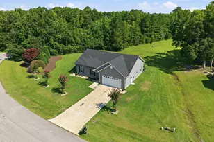 501 Park Meadows Dr, Newport, NC 28570 - Photo 5