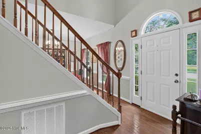 4001 Shinnecock Drive, New Bern, NC 28562 - Photo 5