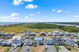 135 Starfish Dr, Holden Beach, NC 28462 - Photo 5