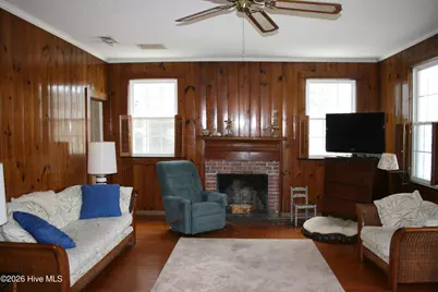 7 E Columbia Street E, Wrightsville Beach, NC 28480 - Photo 17