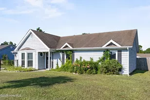 638 Sand Ridge Rd, Hubert, NC 28539 - Photo 3