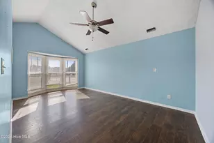 638 Sand Ridge Rd, Hubert, NC 28539 - Photo 7