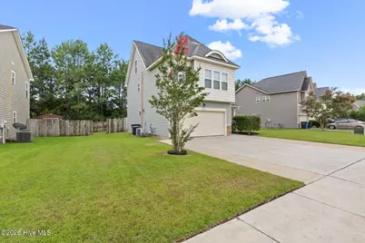 113 Stone Gate, Jacksonville, NC 28546 - Photo 7