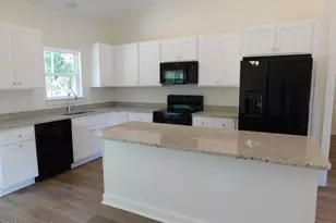 100 Palm Cir, Havelock, NC 28532 - Photo 3