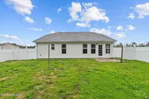 300 Hawks Bluff Dr, New Bern, NC 28560 - Photo 25
