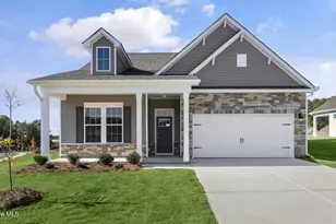 349 Maddox Dr, Aberdeen, NC 28315 - Photo 1