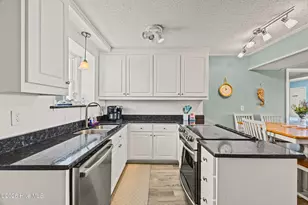 298 Ocean Blvd W, Holden Beach, NC 28462 - Photo 15