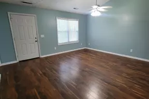 393 E Wood Ln, Leland, NC 28451 - Photo 3