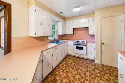 505 South Street, Bayboro, NC 28515 - Photo 15