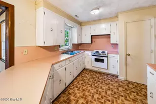 505 South St, Bayboro, NC 28515 - Photo 15