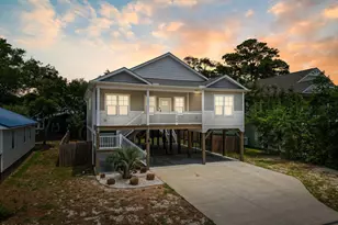 1104 E Oak Island Dr, Oak Island, NC 28465 - Photo 1