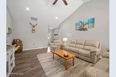 512 Hazelwood Drive, Holly Ridge, NC 28445 - Photo 3