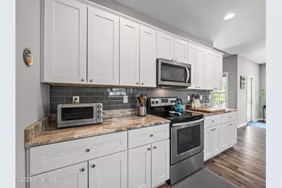 512 Hazelwood Drive, Holly Ridge, NC 28445 - Photo 13