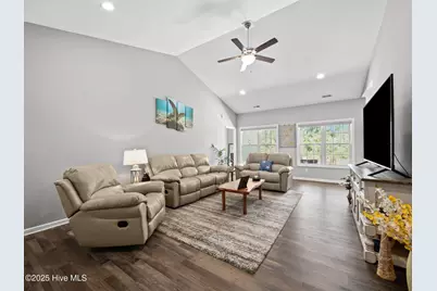 512 Hazelwood Drive, Holly Ridge, NC 28445 - Photo 5