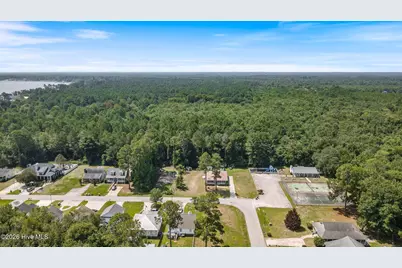 202 Grays Lane, Elizabethtown, NC 28337 - Photo 17