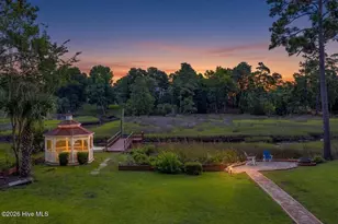 609 Sawgrass Rd, Hampstead, NC 28443 - Photo 3