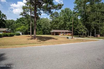 182 Crabapple Lane, Lake Waccamaw, NC 28450 - Photo 5
