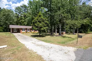 182 Crabapple Ln, Lake Waccamaw, NC 28450 - Photo 3