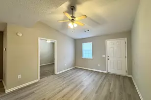 2209 Hurt Dr, Rocky Mount, NC 27804 - Photo 3