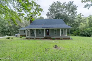 300 Fox Ridge Rd, Warsaw, NC 28398 - Photo 1