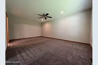 805 Gardenview Drive, Jacksonville, NC 28540 - Photo 19