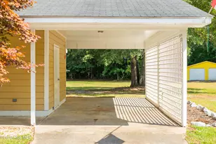 2922 Birdsong Cir, Grimesland, NC 27837 - Photo 5