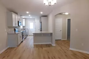 710 N B St, Bridgeton, NC 28519 - Photo 9