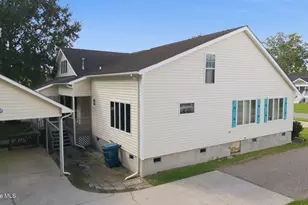 463 E Water St, Belhaven, NC 27810 - Photo 9