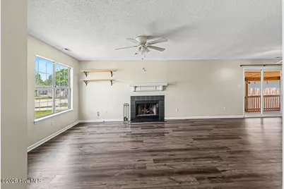 828 S Dogwood Lane, Swansboro, NC 28584 - Photo 5