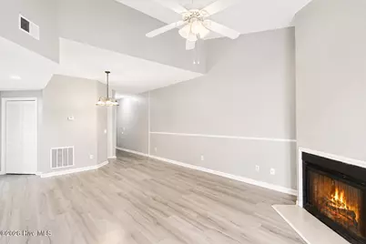 4230 Wilshire Boulevard #Apt 306d, Wilmington, NC 28403 - Photo 5
