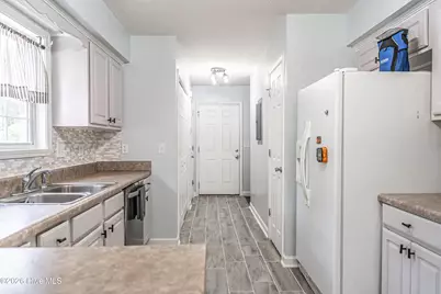 1431 Hylan Avenue, Hamlet, NC 28345 - Photo 17