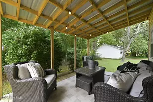 105 E Hargett St, Richlands, NC 28574 - Photo 27