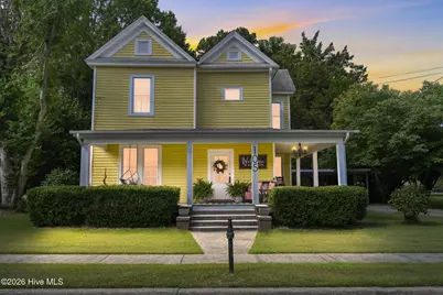 105 E Hargett Street, Richlands, NC 28574 - Photo 1