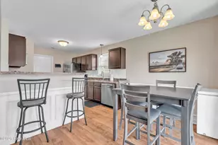 511 New Hanover Trl, Jacksonville, NC 28546 - Photo 9