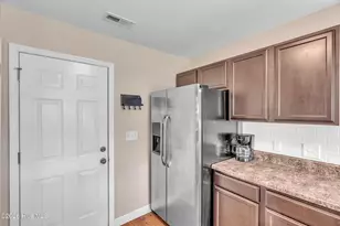 511 New Hanover Trl, Jacksonville, NC 28546 - Photo 13