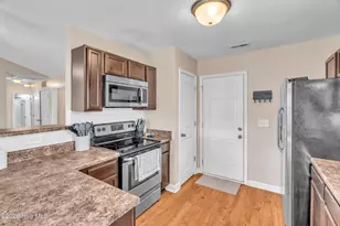 511 New Hanover Trl, Jacksonville, NC 28546 - Photo 11