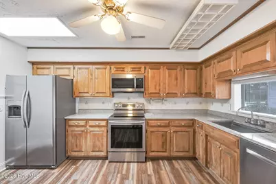 1011 Pelican Drive, New Bern, NC 28560 - Photo 31
