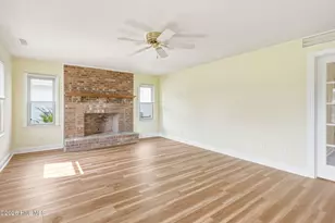 1011 Pelican Dr, New Bern, NC 28560 - Photo 7