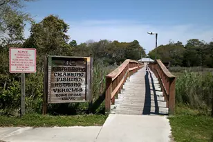 115 NW 20th St, Oak Island, NC 28465 - Photo 23