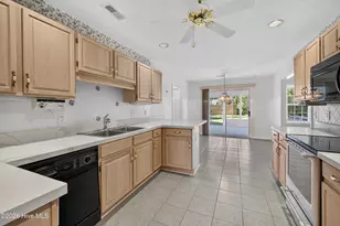322 Oakland Dr, Wilmington, NC 28405 - Photo 9