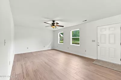 102 Troy Drive, Elizabeth City, NC 27909 - Photo 5