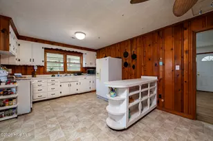 108 South St, Bayboro, NC 28515 - Photo 3