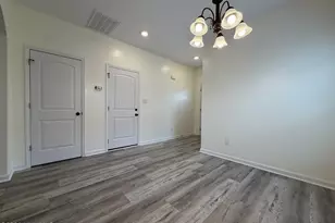 302 E Franck St, Richlands, NC 28574 - Photo 5