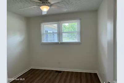 208 Regalwood Drive, Jacksonville, NC 28546 - Photo 11