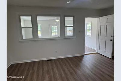 208 Regalwood Drive, Jacksonville, NC 28546 - Photo 3